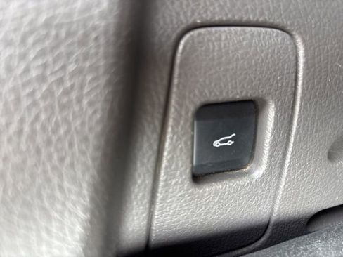 Used 2013 Ford Edge Limited image 26