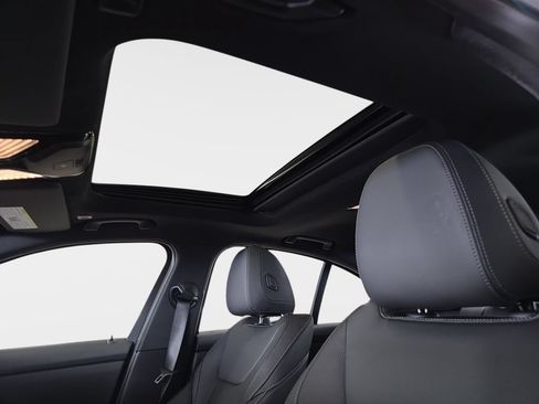 New 2026 BMW 330i Sedan w/ M Sport Package RWD image 20