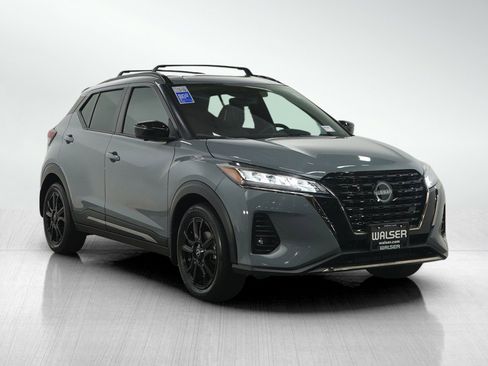 Used 2022 Nissan Kicks SR w/ Premium Package image 7