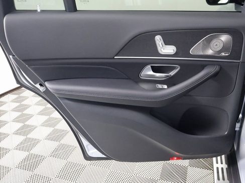 Certified 2026 Mercedes-Benz GLS 450 4MATIC image 10