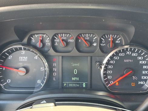 Used 2018 Chevrolet Silverado 1500 Custom w/ Custom Value Package RWD image 10