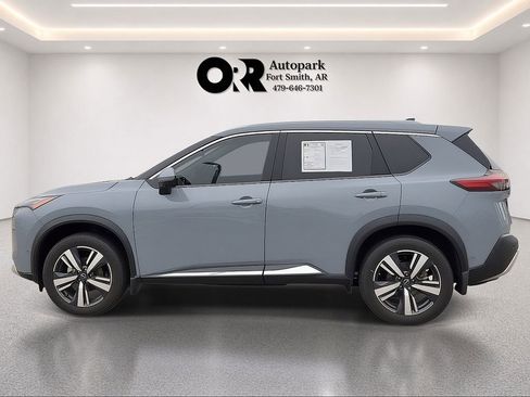 Used 2023 Nissan Rogue Platinum w/ Platinum Premium Package FWD image 3