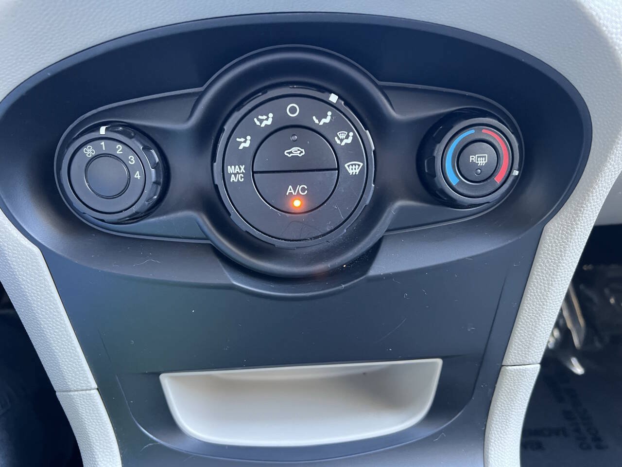 Used 2012 Ford Fiesta S FWD image 18