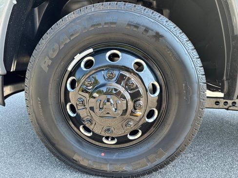 New 2026 RAM 3500 Big Horn AWD/4WD image 13