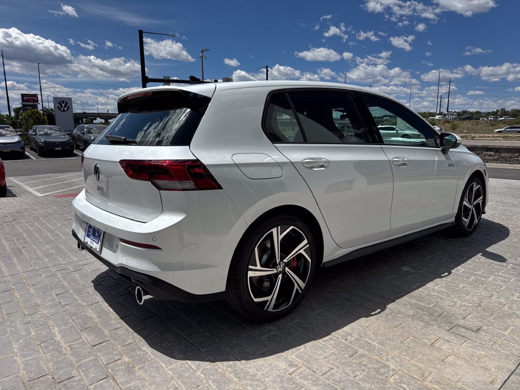 New 2026 Volkswagen GTI SE FWD image 5