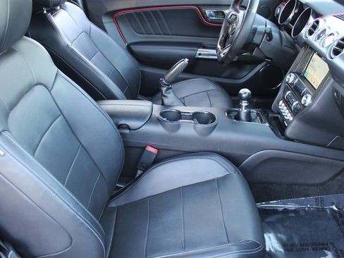 Used 2017 Ford Mustang GT Premium w/ GT Performance Package RWD image 20