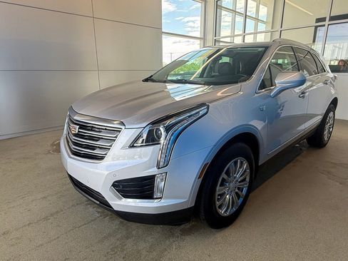 Used 2017 Cadillac XT5 Luxury FWD image 4