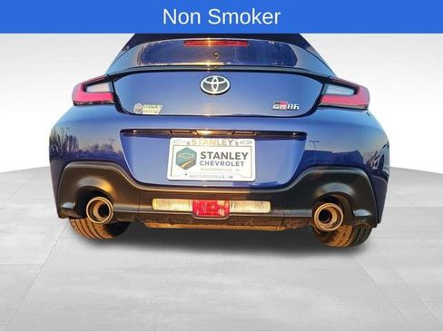 Used 2023 Toyota GR86 Premium image 4