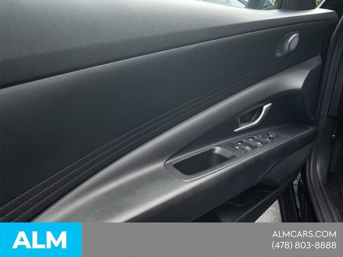 Used 2023 Hyundai Elantra SEL FWD image 16