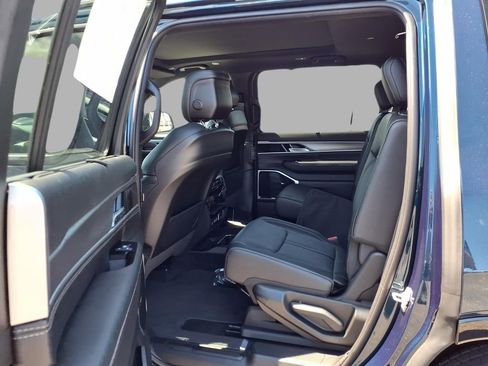 New 2026 Jeep Grand Wagoneer Limited AWD/4WD image 26