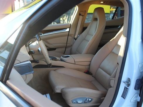 Used 2015 Porsche Panamera 4 AWD/4WD image 14