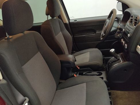 Used 2014 Jeep Compass Sport image 21