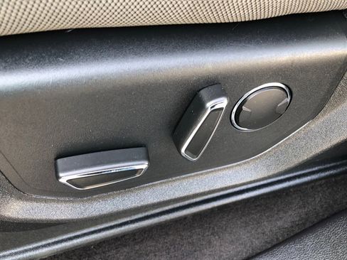 Used 2018 Ford F150 XLT w/ Equipment Group 302A Luxury image 23