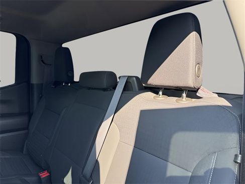 Used 2022 Chevrolet Silverado 1500 Custom Trail Boss image 18