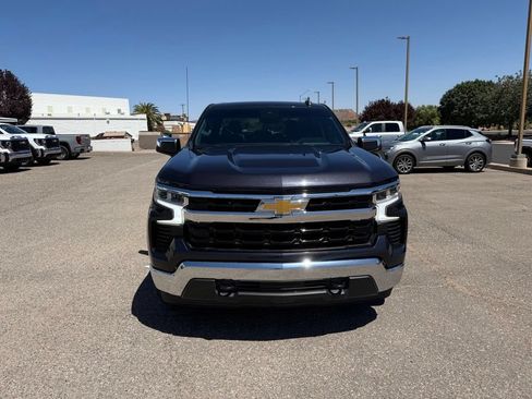 Used 2022 Chevrolet Silverado 1500 LT AWD/4WD image 2