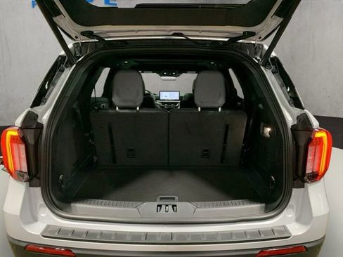 New 2026 Ford Explorer ST-Line w/ ST-Line Street Pack AWD/4WD image 18