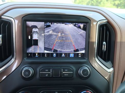 Used 2023 Chevrolet Silverado 2500 High Country w/ Z71 Off-Road Package AWD/4WD image 29