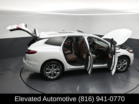 Used 2021 Buick Enclave Avenir w/ Avenir Technology Package AWD/4WD image 35