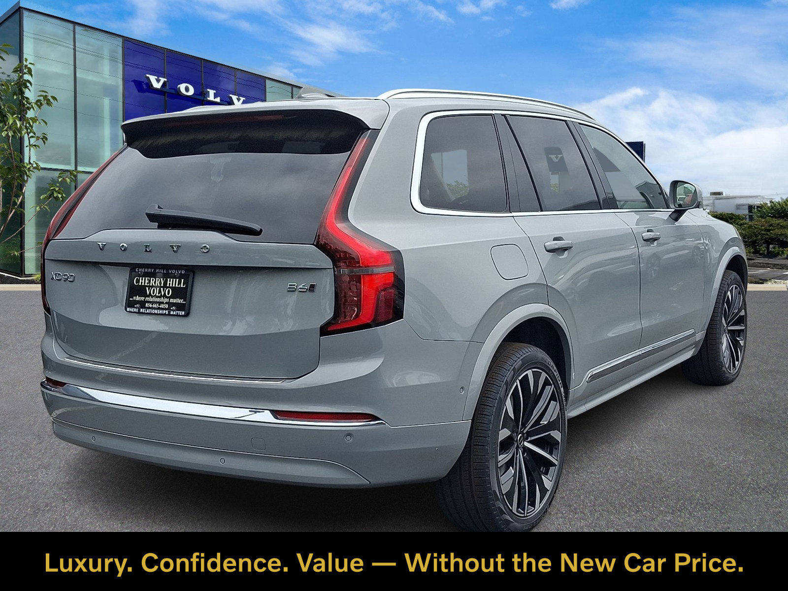 Certified 2026 Volvo XC90 B6 Plus w/ Protection Package Premier AWD/4WD image 5