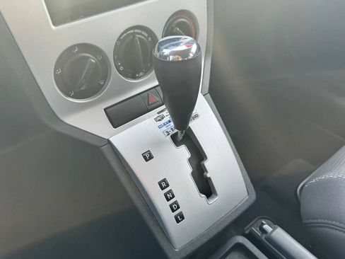 Used 2009 Dodge Caliber SXT FWD image 18