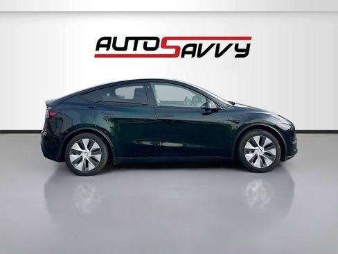 Used 2021 Tesla Model Y 2WD image 8
