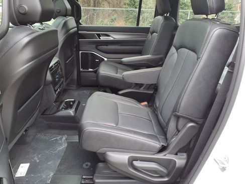 New 2026 Jeep Grand Wagoneer Limited AWD/4WD image 8
