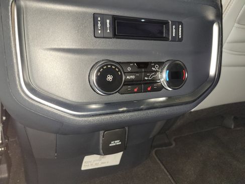 New 2025 Ford Expedition Platinum w/ Platinum Ultimate Package image 18