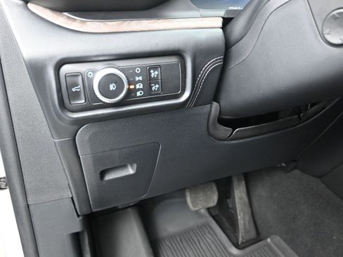 Certified 2023 Ford Explorer Platinum w/ Technology Package image 12