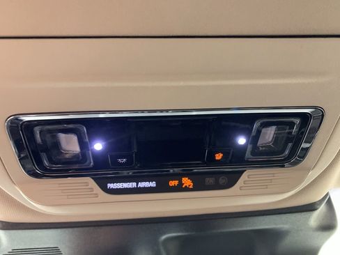 Used 2024 Lincoln Corsair FWD image 23