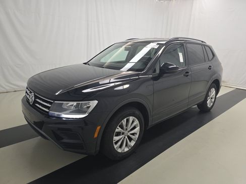 Used 2018 Volkswagen Tiguan S FWD image 2