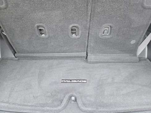 Used 2023 Hyundai Palisade Limited w/ Cargo Package FWD image 24