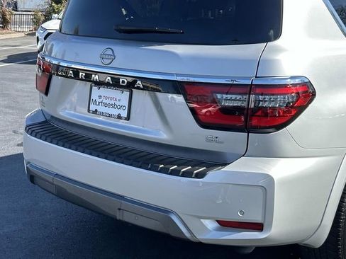Used 2024 Nissan Armada SL image 11