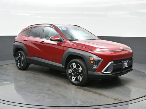 Used 2025 Hyundai Kona SEL AWD/4WD image 8