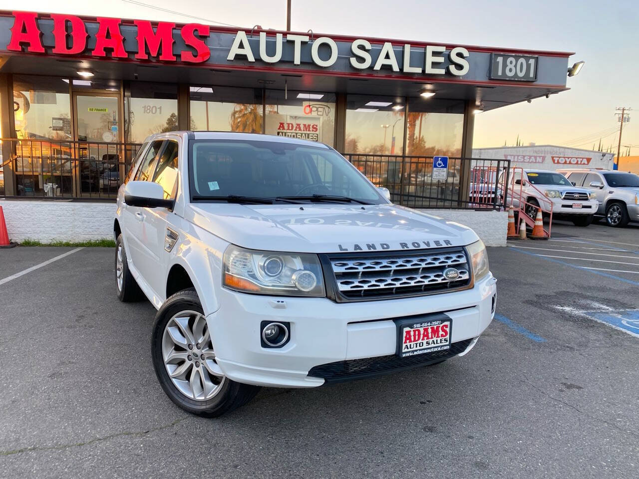Used 2013 Land Rover LR2 HSE AWD/4WD image 1