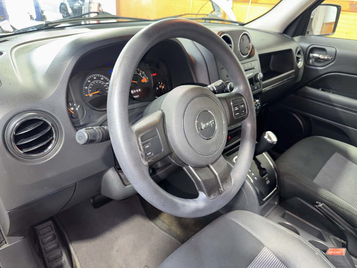 Used 2015 Jeep Patriot Sport w/ Power Value Group FWD image 17