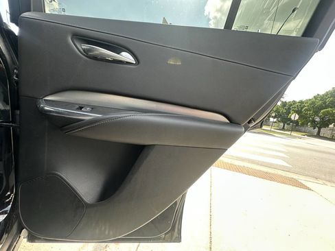 Used 2019 Cadillac XT4 Premium Luxury image 25