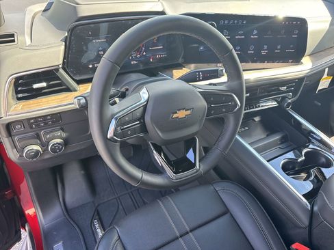 Certified 2025 Chevrolet Tahoe High Country RWD image 18