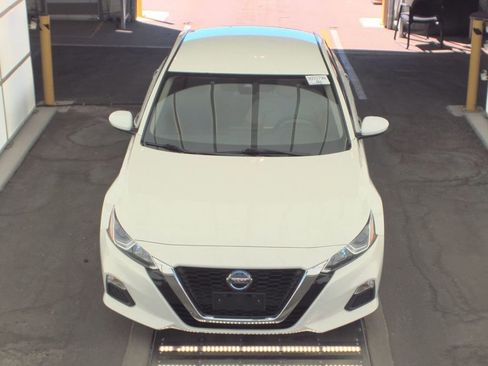 Used 2021 Nissan Altima 2.5 S image 2