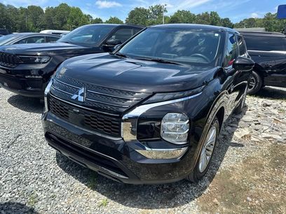 Used 2025 Mitsubishi Outlander ES