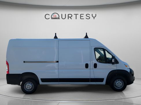 Used 2023 RAM ProMaster 2500 w/ Interior LED Lighting Group FWD image 8
