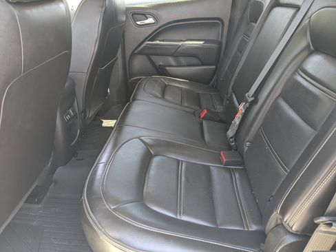 Used 2018 GMC Canyon Denali RWD image 16
