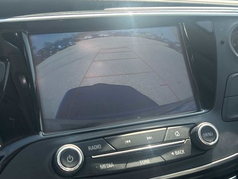Used 2019 Buick Envision Essence image 23