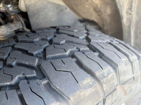 Used 2016 Toyota Tacoma TRD Sport w/ Towing Package image 20