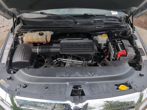 Used 2019 RAM 1500 Big Horn AWD/4WD image 32