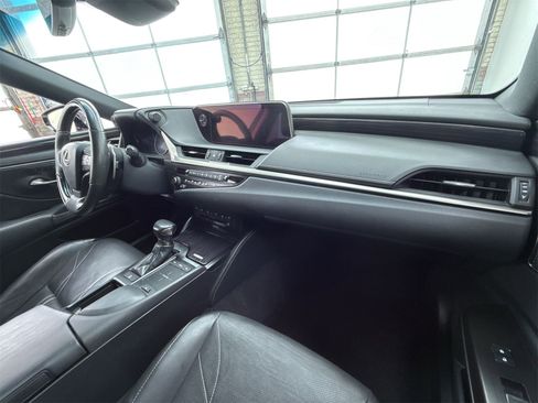 Used 2019 Lexus ES 350 Luxury image 16