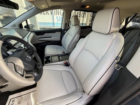 Used 2026 Honda Odyssey Touring image 10