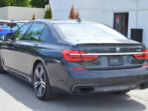 Used 2016 BMW 740i RWD image 4