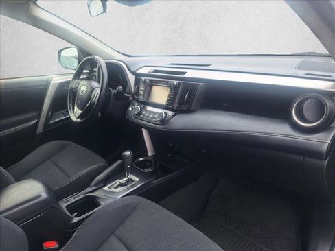Used 2018 Toyota RAV4 XLE FWD image 19