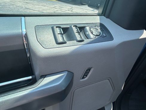 Used 2017 Ford F150 XLT w/ Equipment Group 302A Luxury image 15