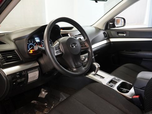 Used 2012 Subaru Outback 2.5i image 6